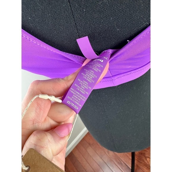 NWT Signature Swim Tank - Picture 5 of 5